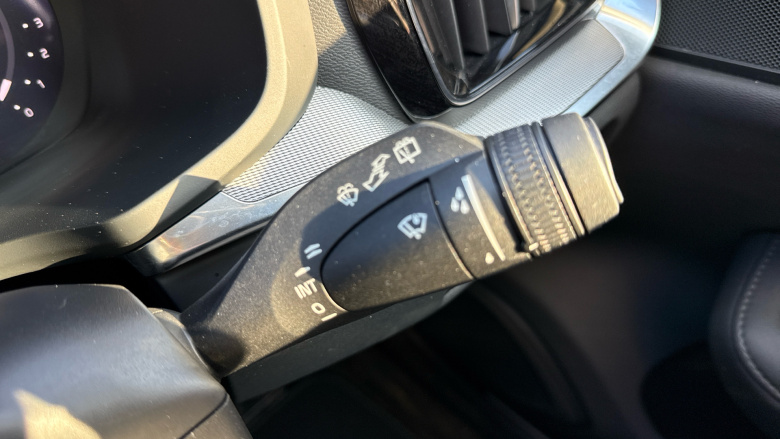 Volvo V60 2.0 B4P Plus Dark 5dr Auto [7 speed] Petrol Estate